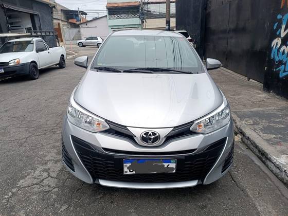 TOYOTA YARIS 1.5 16V FLEX XL PLUS CONNECT MULTIDRIVE TOYOTA YARIS 1.5 16V FLEX XL PLUS CONNECT MULTIDRIVE